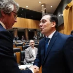 El PP critica a Albares por culpar a "bulos" la crisis en Ceuta, mientras Vox habla de "invasión"