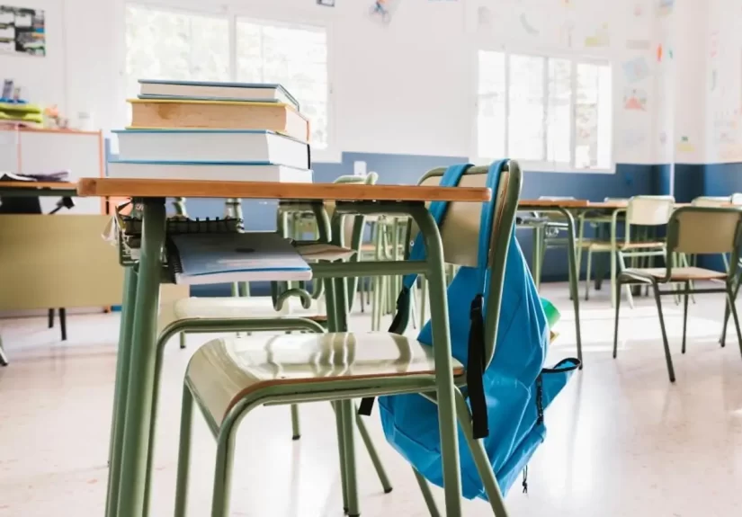 El Consell aprueba el aumento salarial de los profesores que recibirán 75 euros adicionales este