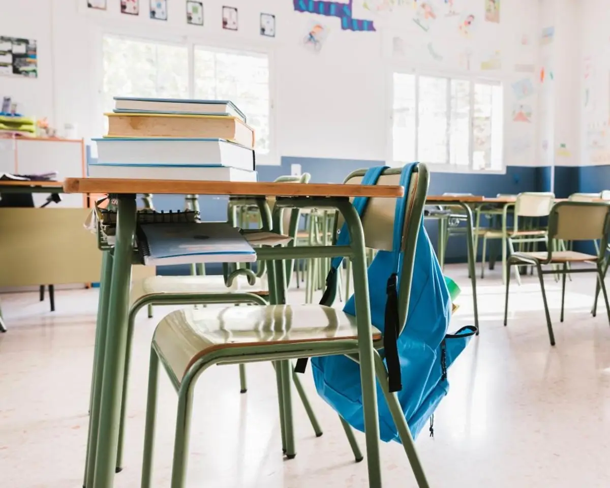 El Consell aprueba el aumento salarial de los profesores que recibirán 75 euros adicionales este