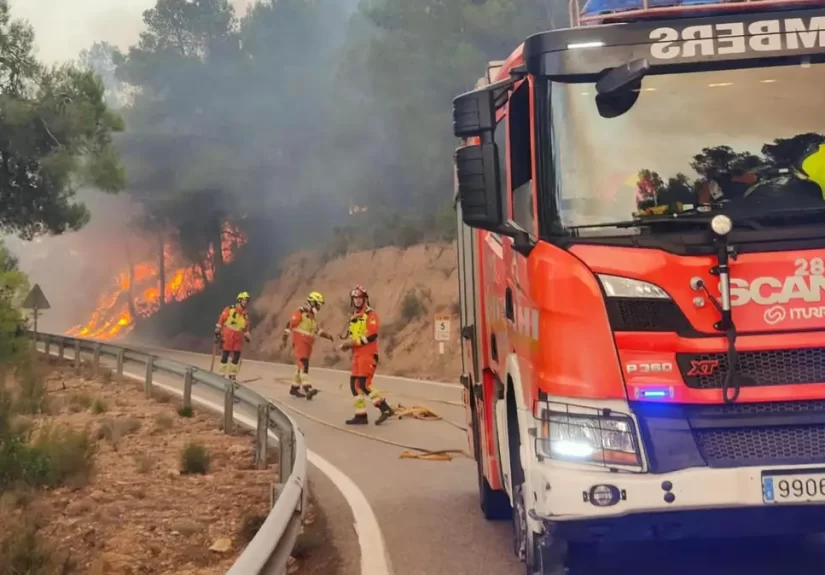 El alcalde de Tuéjar expresa su dolor por el incendio que afecta a la comunidad