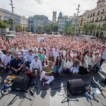 Miles de personas dan la bienvenida al Año Jubilar del Santo Cáliz con 'mascletà' y Hakuna
