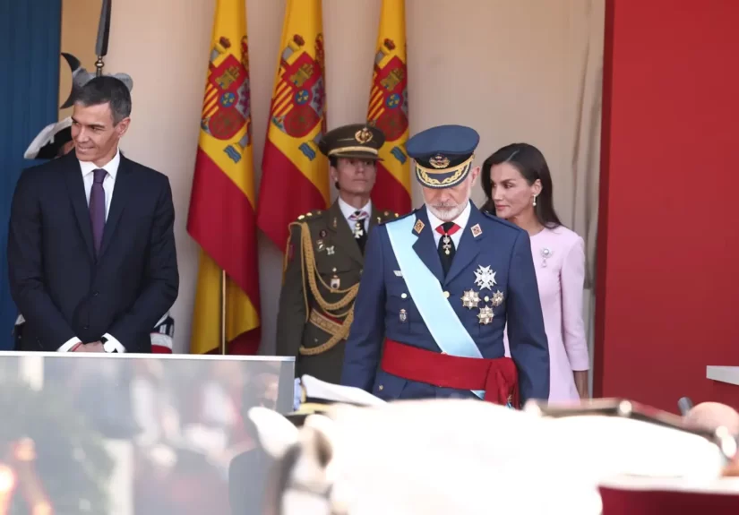 sánchez informa al rey sobre los primeros datos del accidente ferroviario