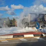 Arde un camión de mandarinas en la CV